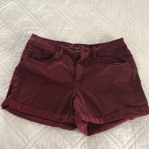 Universal thread maroon shorts